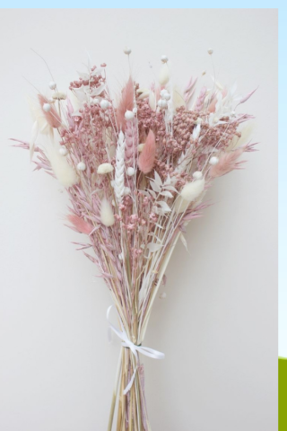 白　ミニマル　写真　花束　Instagram投稿