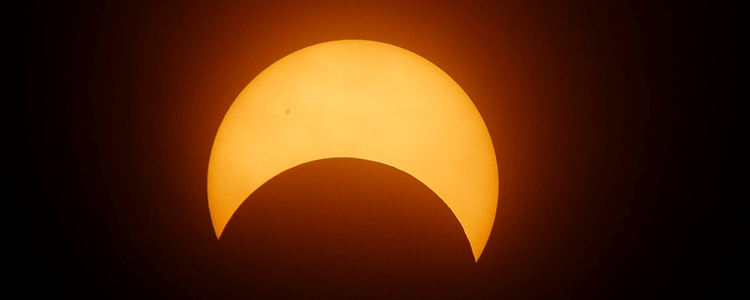 スピリチュアルな日食のイメージ