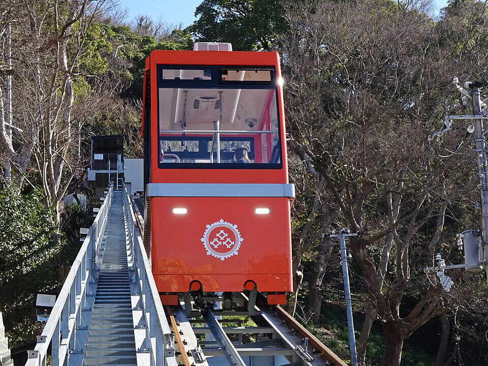 紀三井寺に導入されたケーブルカー