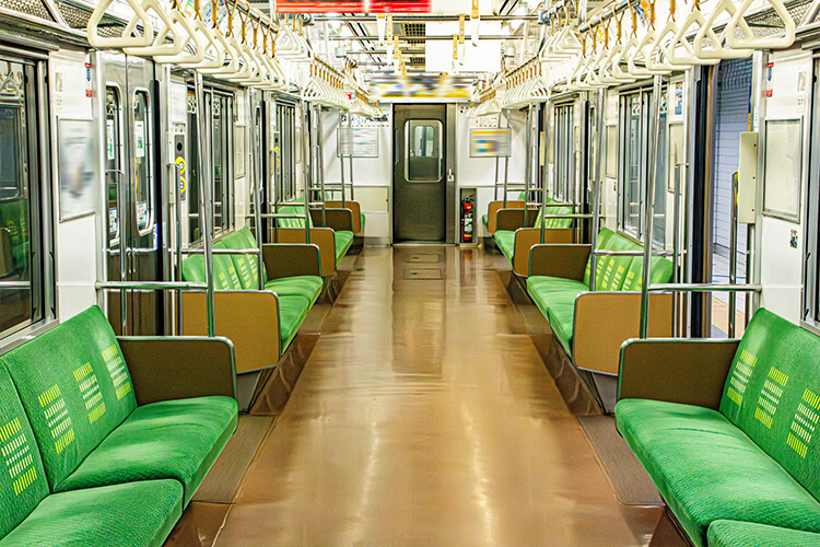 電車の中でふと目にした光景に既視感