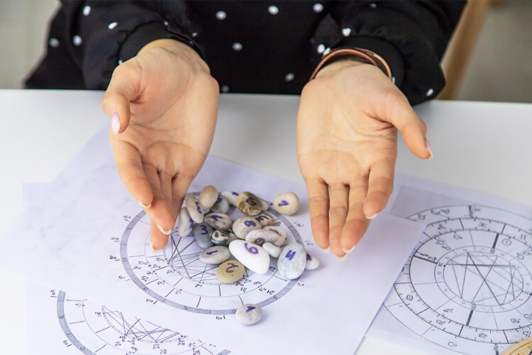 ルーン占いのやり方