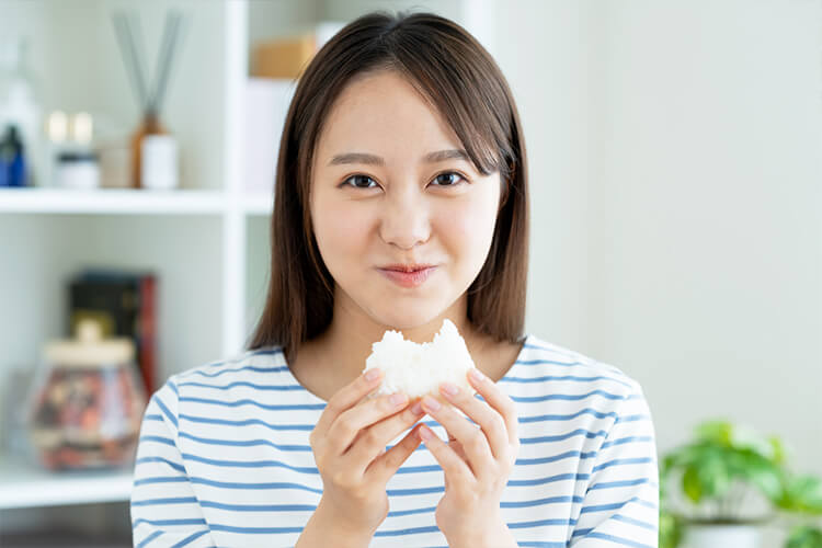 塩むすびは「食べるスピリチュアル」