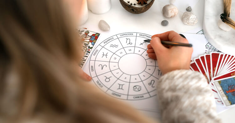 命術（星占いなど）との役割の違い：宿命ではなく『選択肢』を読む