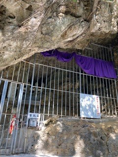 シルミチューの洞穴