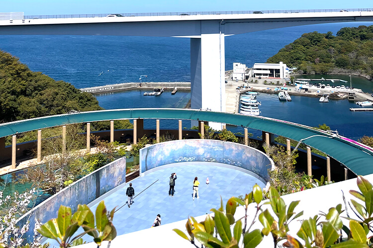 大塚美術館と瀬戸内の絶景～光さす自然と芸術～