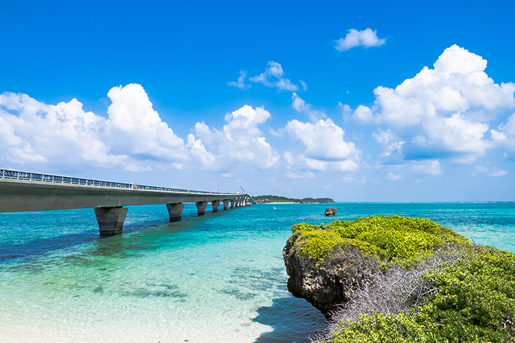 沖縄離島・宮古島～宮古ブルーという色彩のパワースポットへ～